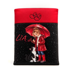 Funda artesanal iPad 11 pulgadas | Lía bajo la lluvia