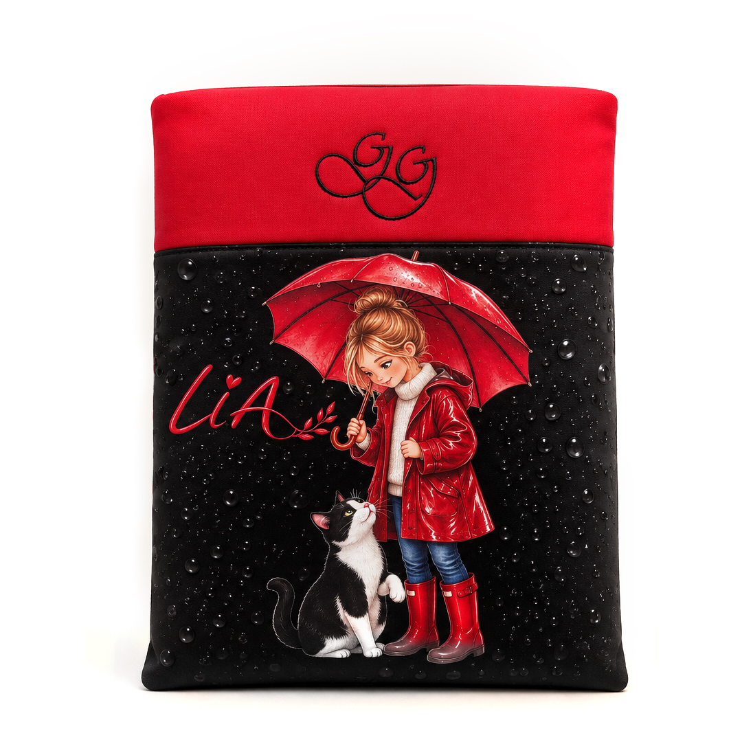 Funda artesanal iPad 11 pulgadas | Lía bajo la lluvia